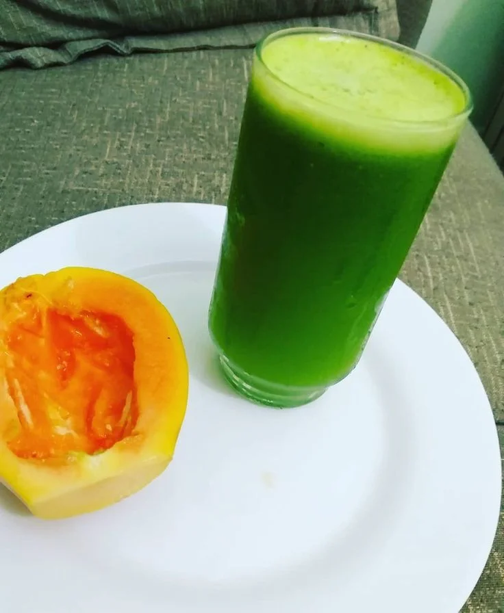 Suco Detox: Mamão, Couve e Limão - AGC Frutas®